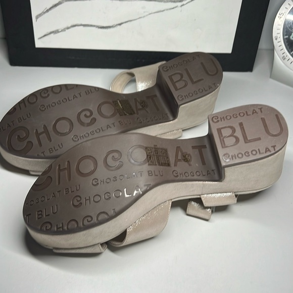 Chocolat Blu Ginny Chunky Heel Sandals Champagne Women’s Size US 8.5 - Picture 11 of 16